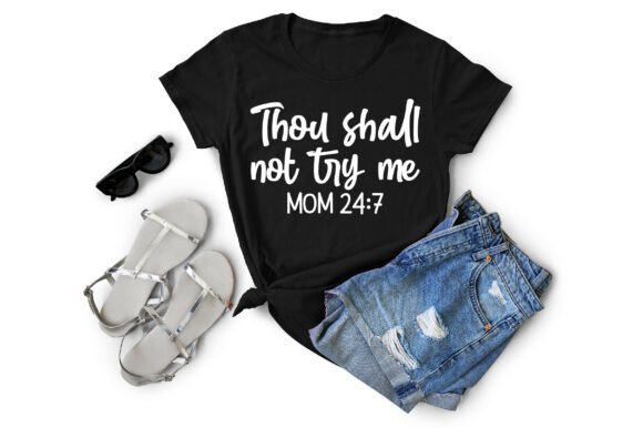 Reviewing Sarcastic Mom Graphics for T-Shirt Designs